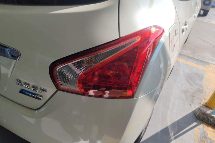 Used Nissan Tiida 2014 1.6L CVT Smart Model Right Rear Taillight