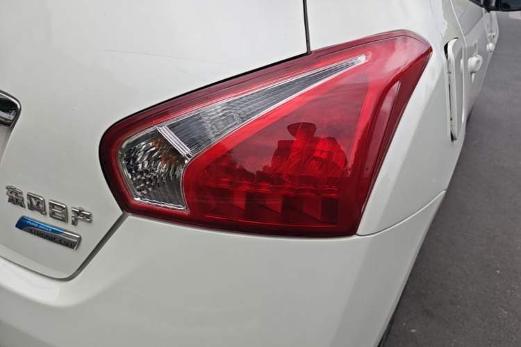 Used Nissan Tiida 2014 1.6L CVT Smart Model Right Rear Taillight