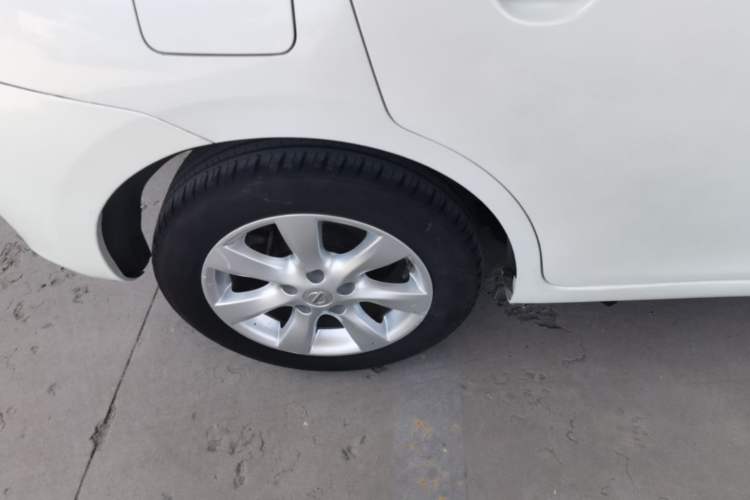 Used Nissan Tiida 2014 1.6L CVT Comfort Model Right Rear Wheel Hub