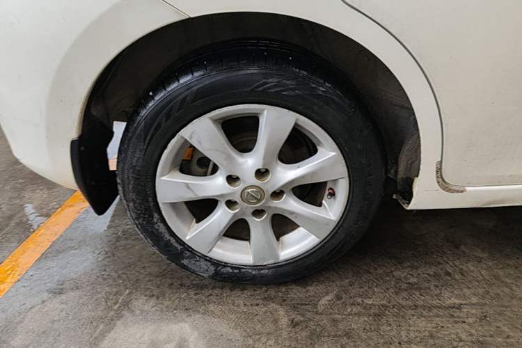 Used Nissan Tiida 2014 1.6L CVT Smart Model Right Rear Wheel Hub
