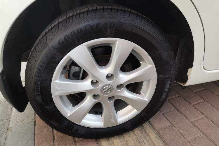 Used Nissan Tiida 2014 1.6L CVT Smart Model Right Rear Wheel Hub