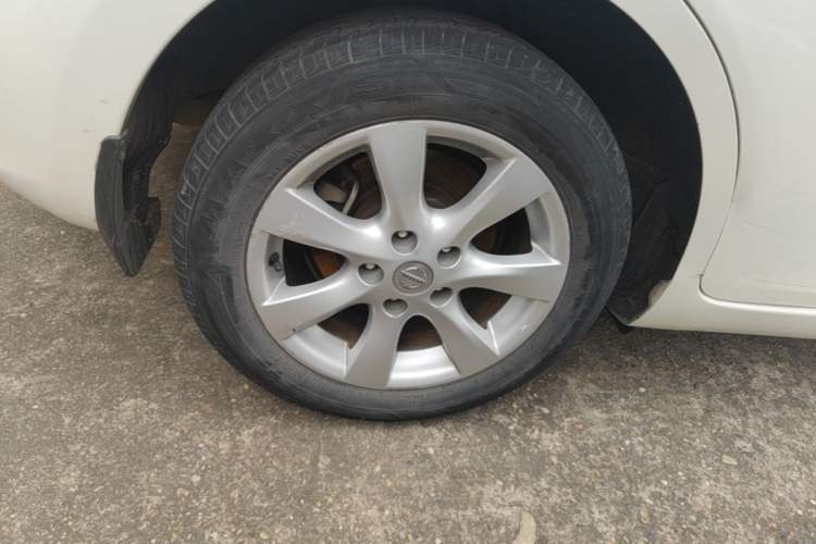 Used Nissan Tiida 2014 1.6L CVT Smart Model Right Rear Wheel Hub