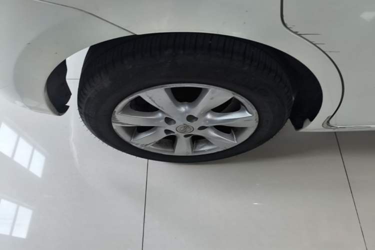 Used Nissan Tiida 2014 1.6L CVT Comfort Model Right Rear Wheel Hub
