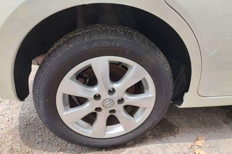 Used Nissan Tiida 2014 1.6L CVT Smart Model Right Rear Wheel Hub