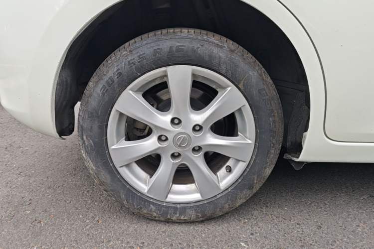 Used Nissan Tiida 2014 1.6L CVT Smart Model Right Rear Wheel Hub
