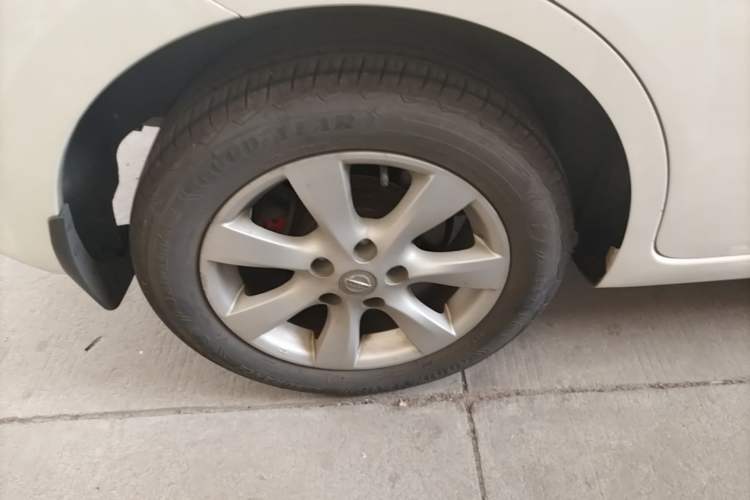 Used Nissan Tiida 2014 1.6L CVT Smart Model Right Rear Wheel Hub