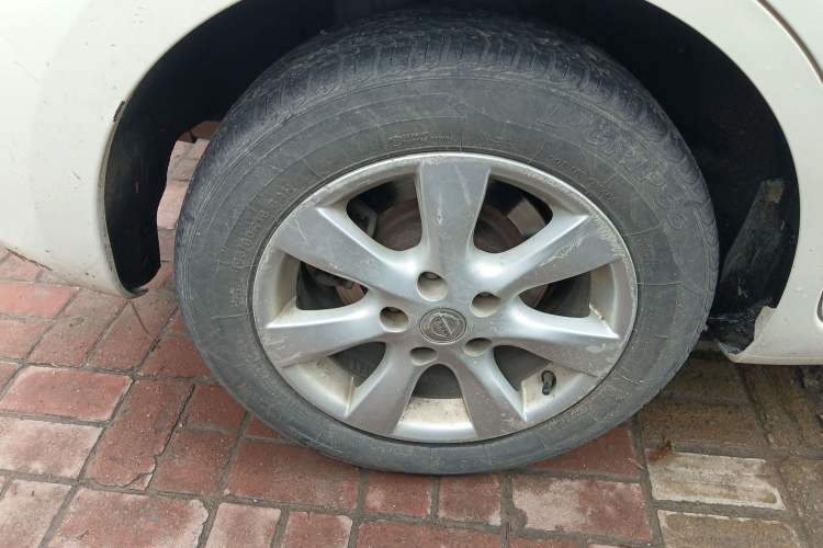 Used Nissan Tiida 2014 1.6L CVT Comfort Model Right Rear Wheel Hub