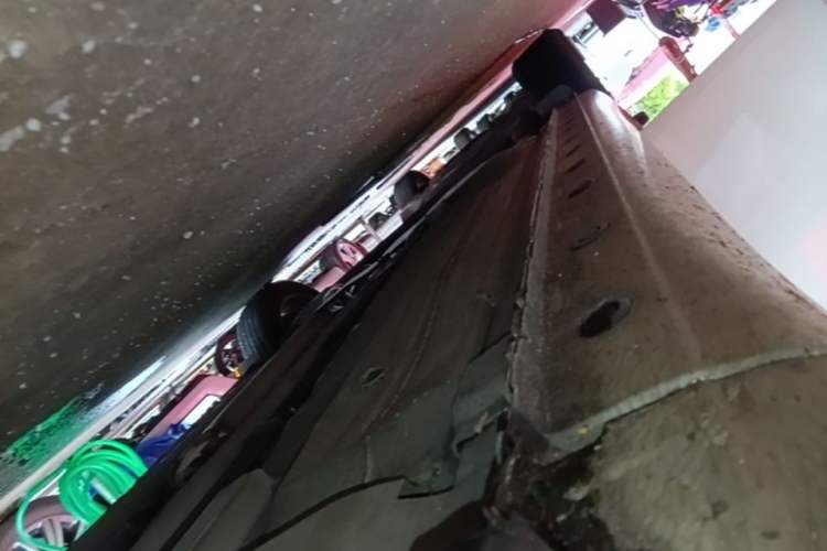 Used Nissan Tiida 2014 1.6L CVT Cool Cafe Edition Right Side Sill