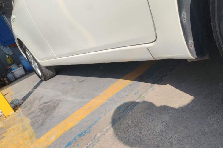 Used Nissan Tiida 2014 1.6L CVT Smart Model Right Side Sill