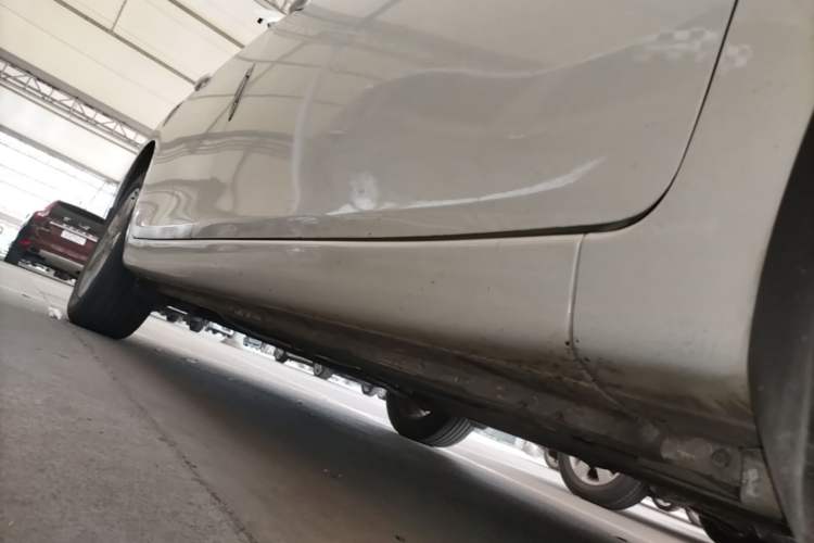 Used Nissan Tiida 2014 1.6L CVT Smart Model Right Side Sill