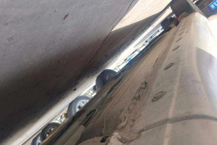 Used Nissan Tiida 2014 1.6L CVT Smart Model Right Side Sill
