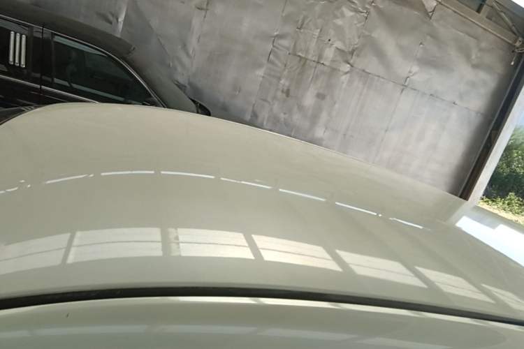 Used Nissan Tiida 2014 1.6L CVT Comfort Model Roof