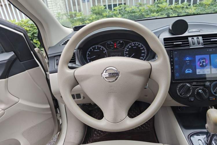 Used Nissan Tiida 2014 1.6L CVT Comfort Model Steering Wheel