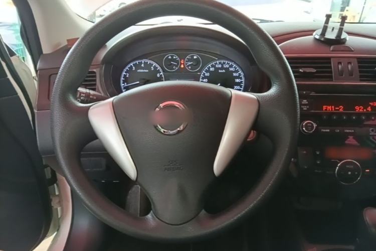 Used Nissan Tiida 2014 1.6L CVT Cool Cafe Edition Steering Wheel