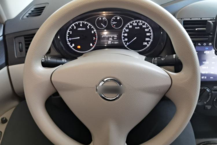 Used Nissan Tiida 2014 1.6L CVT Comfort Model Steering Wheel