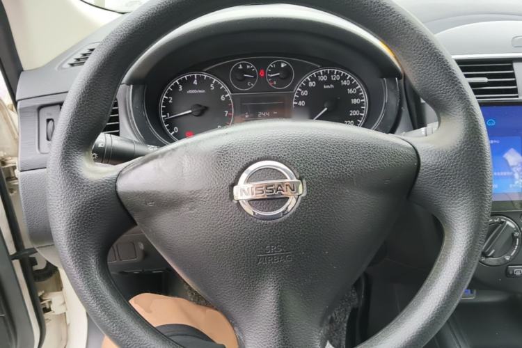 Used Nissan Tiida 2014 1.6L CVT Comfort Model Steering Wheel