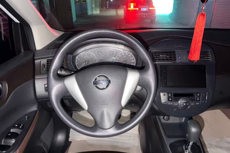 Used Nissan Tiida 2014 1.6L CVT Cool Cafe Edition Steering Wheel