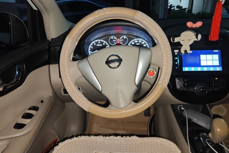 Used Nissan Tiida 2014 1.6L CVT Cool Cafe Edition Steering Wheel