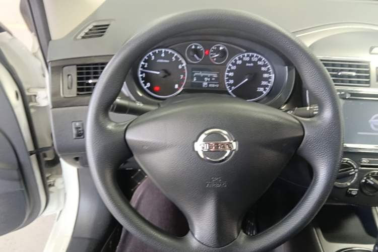 Used Nissan Tiida 2014 1.6L CVT Comfort Model Steering Wheel