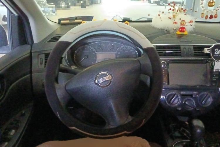 Used Nissan Tiida 2014 1.6L CVT Comfort Model Steering Wheel