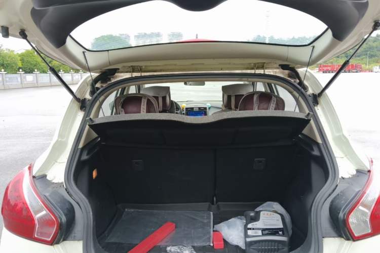 Used Nissan Tiida 2014 1.6L CVT Comfort Model Trunk