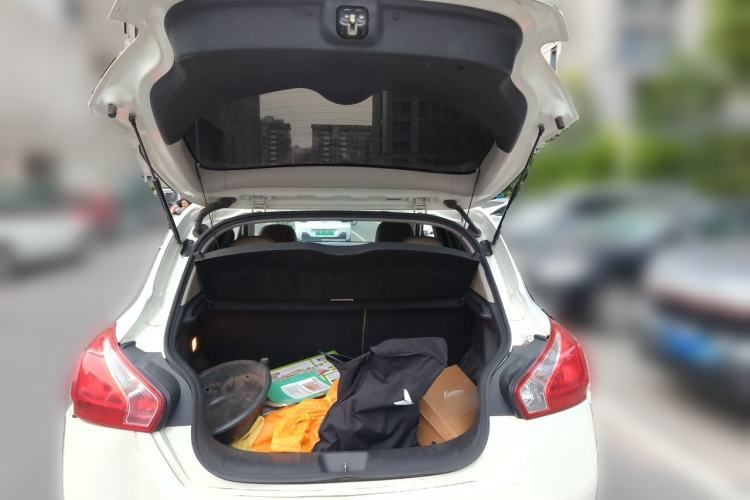 Used Nissan Tiida 2014 1.6L CVT Comfort Model Trunk