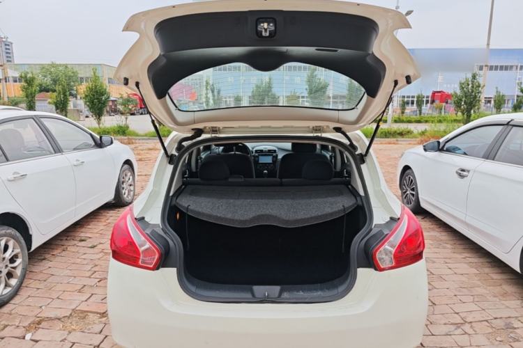 Used Nissan Tiida 2014 1.6L CVT Comfort Model Trunk