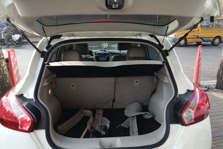 Used Nissan Tiida 2014 1.6L CVT Smart Model Trunk