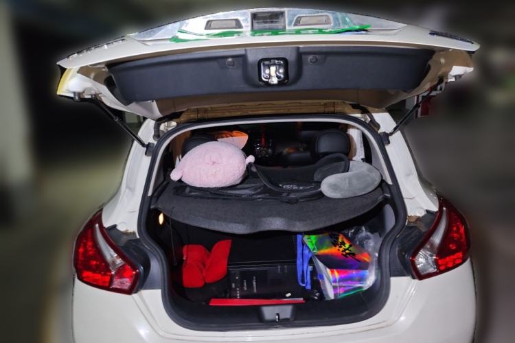 Used Nissan Tiida 2014 1.6L CVT Comfort Model Trunk