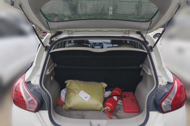 Used Nissan Tiida 2014 1.6L CVT Comfort Model Trunk