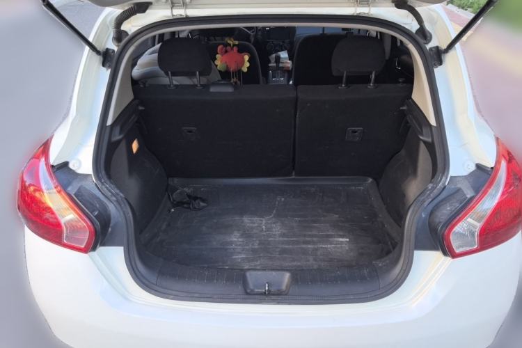 Used Nissan Tiida 2014 1.6L CVT Comfort Model Trunk