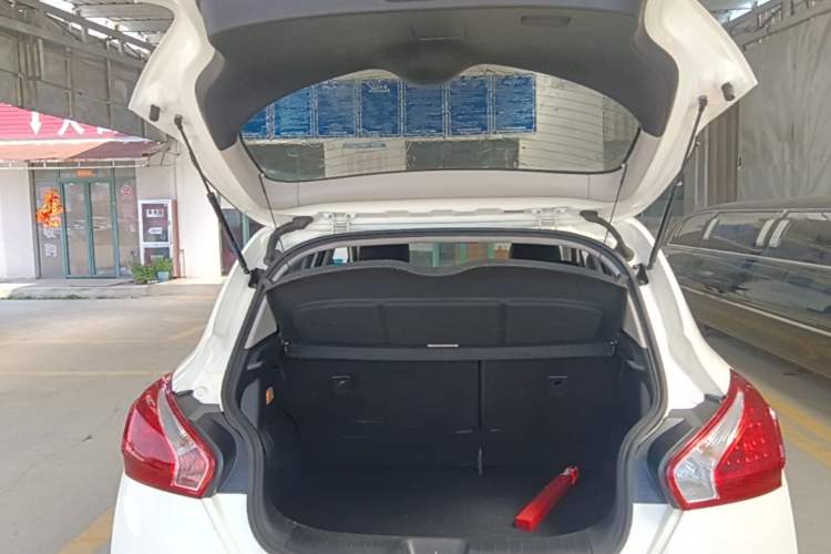Used Nissan Tiida 2014 1.6L CVT Comfort Model Trunk