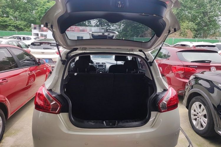 Used Nissan Tiida 2014 1.6L CVT Comfort Model Trunk