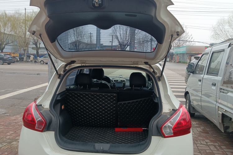 Used Nissan Tiida 2014 1.6L CVT Comfort Model Trunk