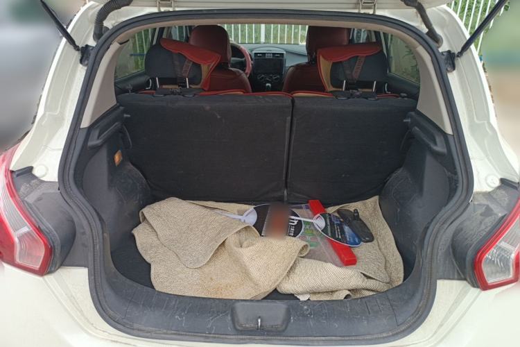 Used Nissan Tiida 2014 1.6L CVT Comfort Model Trunk