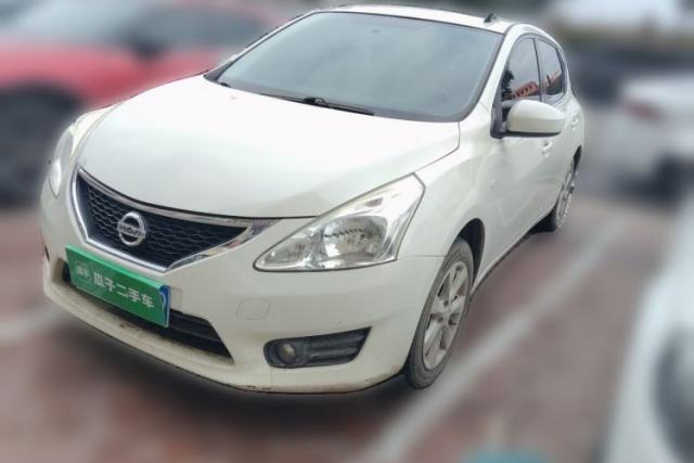 Ojetý Nissan Tiida 2014 1.6L CVT Smart Model