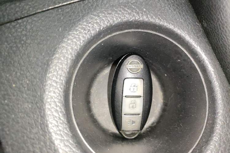 Used Nissan Tiida 2014 1.6L CVT Smart Model Vehicle Key