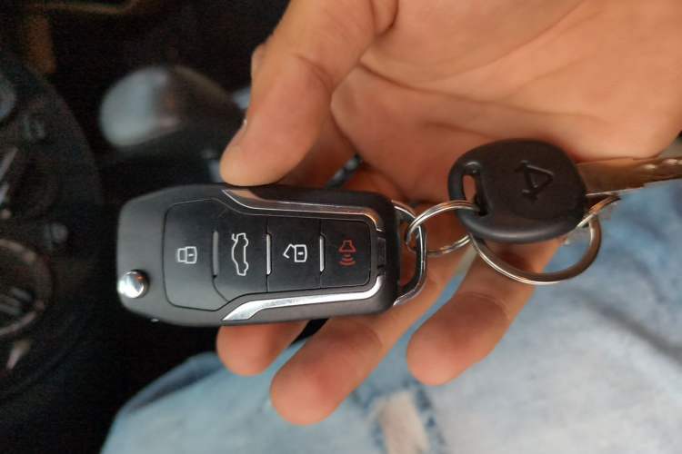 Used Nissan Tiida 2014 1.6L CVT Comfort Model Vehicle Key