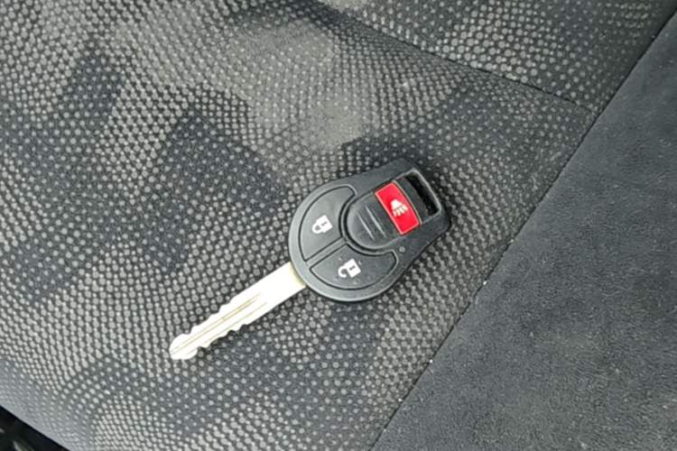 Used Nissan Tiida 2014 1.6L CVT Comfort Model Vehicle Key