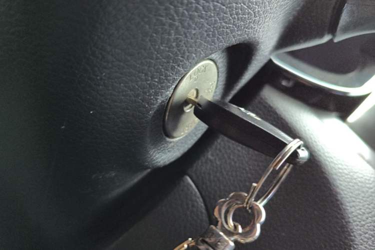 Used Nissan Tiida 2014 1.6L CVT Comfort Model Vehicle Key
