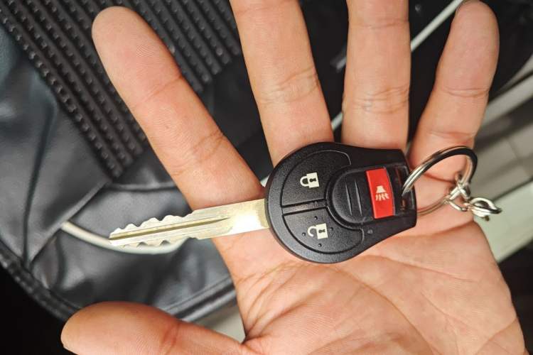 Used Nissan Tiida 2014 1.6L CVT Smart Model Vehicle Key