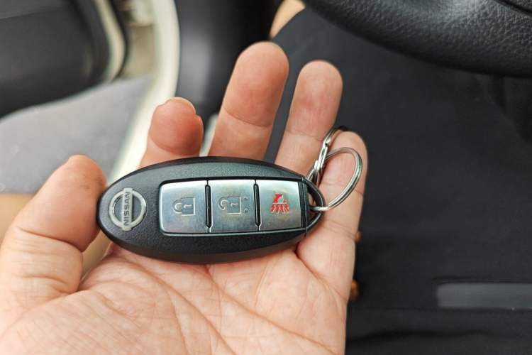 Used Nissan Tiida 2014 1.6L CVT Cool Cafe Edition Vehicle Key