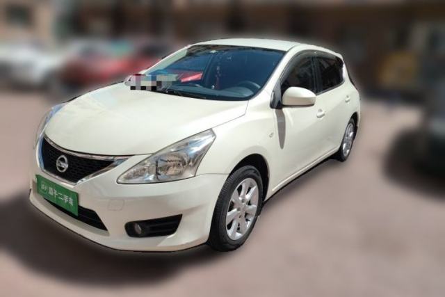 Ojetý Nissan Tiida 2014 1.6L CVT Comfort Model