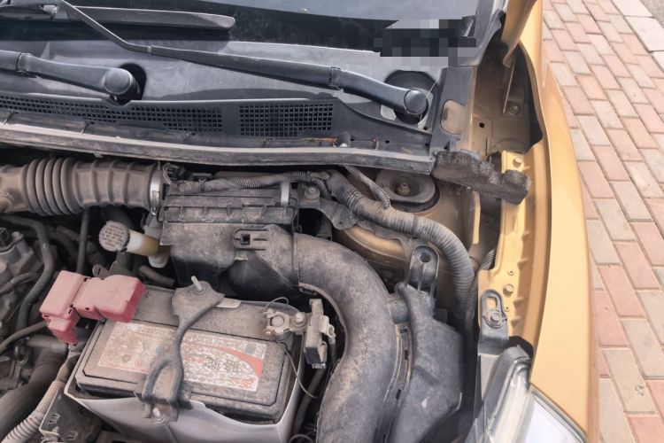 Used Nissan Tiida 2014 1.6L CVT Comfort Model Engine Bay Left