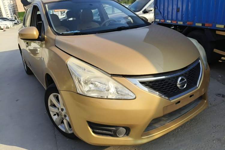 Used Nissan Tiida 2014 1.6L CVT Comfort Model Front Right 45 Deg