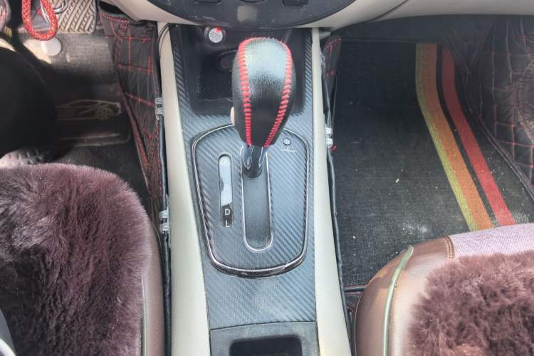 Used Nissan Tiida 2014 1.6L CVT Comfort Model Gear Lever