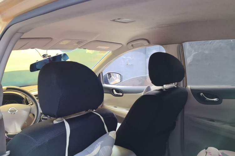 Used Nissan Tiida 2014 1.6L CVT Comfort Model Headliner