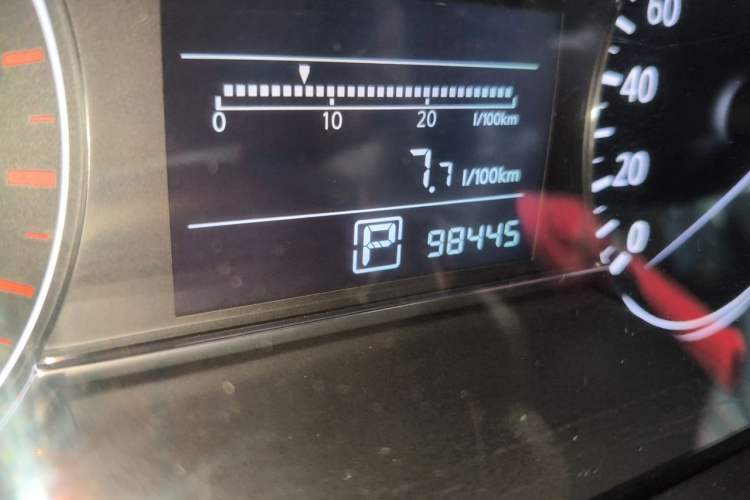 Used Nissan Tiida 2014 1.6L CVT Comfort Model Odometer Close Up