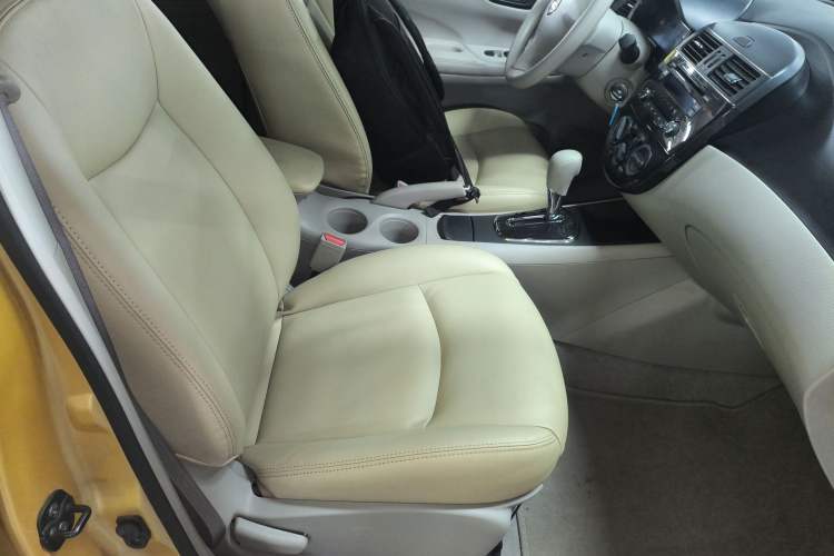 Used Nissan Tiida 2014 1.6L CVT Comfort Model Right Front Seat