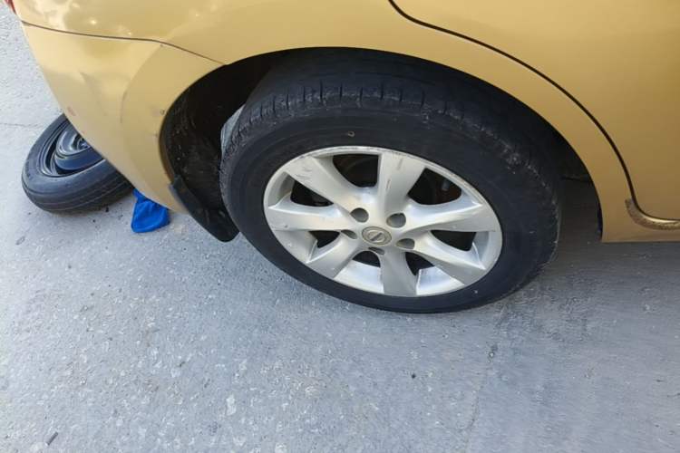 Used Nissan Tiida 2014 1.6L CVT Comfort Model Right Rear Wheel Hub